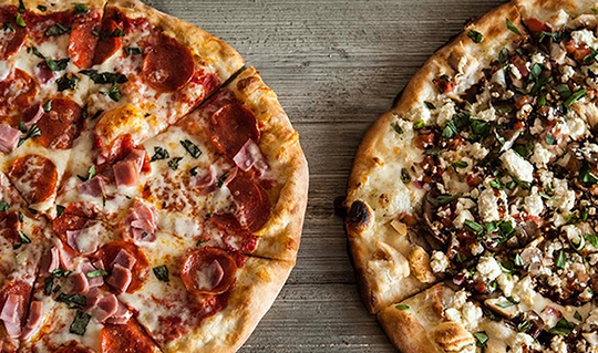 Dining at Tony Sacco's Coal Oven Pizza